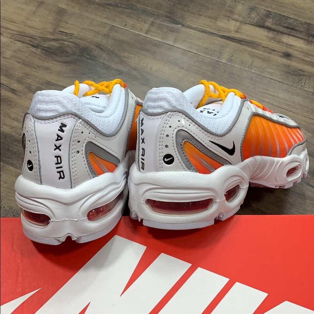 NIKE W AIR MAX TAILWIND IV NRG - Picture 6 of 16